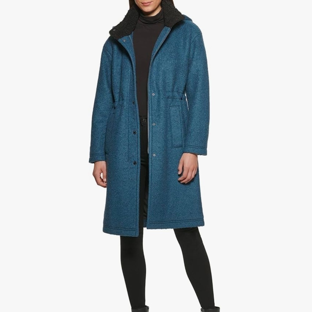 Kenneth Cole Women's Wool Coat. Size M